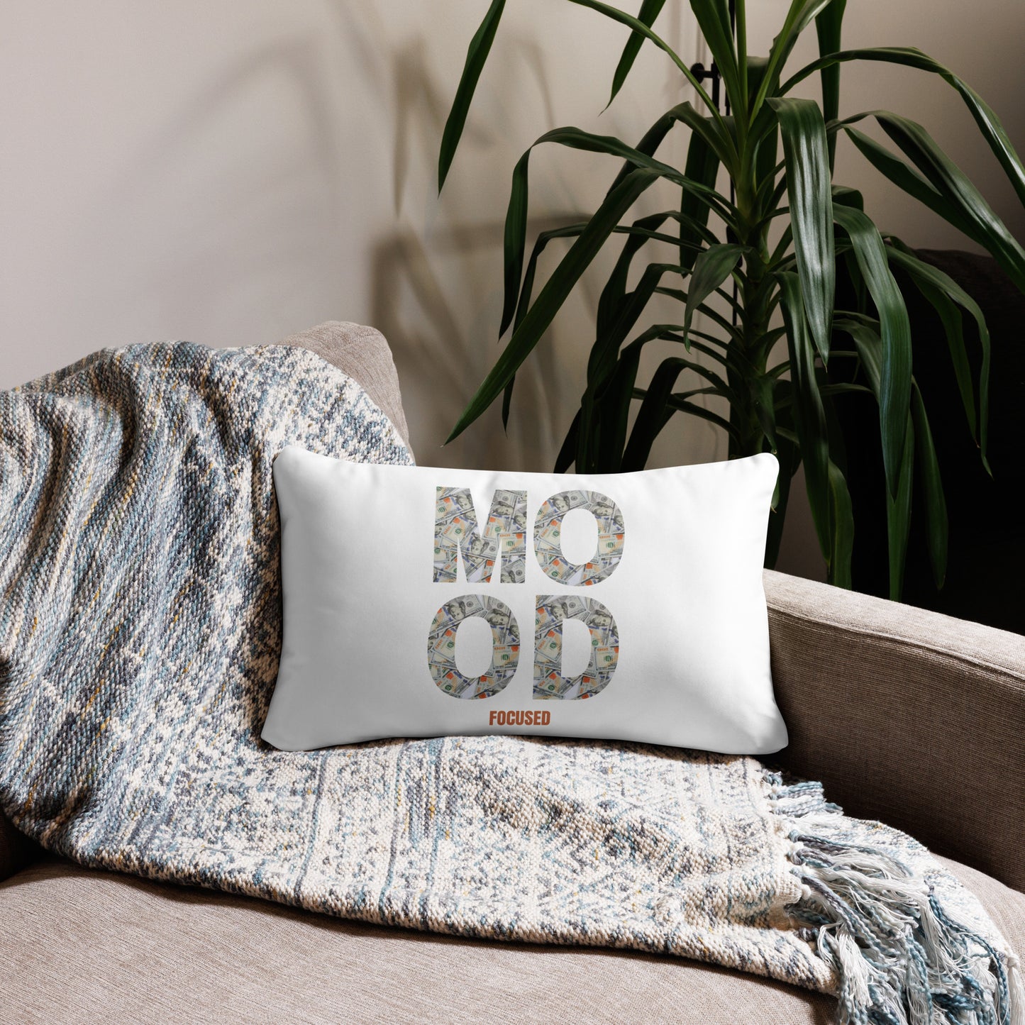 Basic Pillow-MOOD:FOCUSED